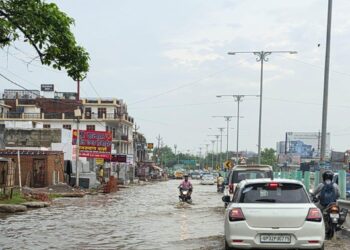 राष्ट्रीय राजमार्ग NH-56 बना समुंदर