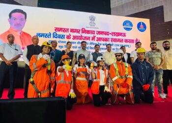 नमस्ते दिवस पर लखनऊ में वेस्ट पिकर्स के लिए हेल्पलाइन नंबर 14473 की शुरुआत