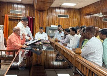 36 प्रकरणों की सुनवाई में आयोग सख्त, लापरवाह अफसरों को चेतावनी