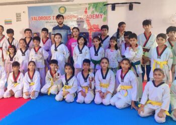 बेटियों को सशक्त बना रही भरतनगर की ताइक्वांडो एकेडमी, बेल्ट टेस्ट में कैरवी और श्याम ने मारी बाजी