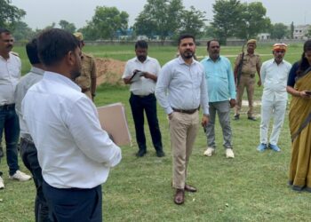 मिनी स्टेडियम की सफाई व्यवस्था पर डीएम नाराज़, बेहतर रखरखाव के निर्देश