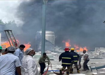 तेलंगाना फैक्ट्री में धमाके के बाद लगी आग से अबतक 34 लोगों की मौत, मलबे में दबे मिले कई शव