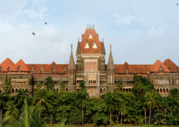 2006 मुंबई लोकल ट्रेन बम धमाकों में हाईकोर्ट का बड़ा फैसला: सभी 12 दोषियों को किया बरी