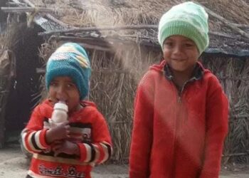 दो बच्चों संग विवाहिता ने नदी में छलांग लगाई, तीनों की मौत, एक का शव बरामद