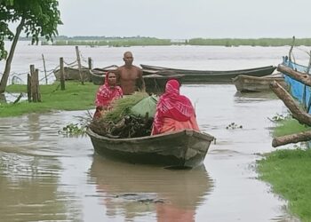 खतरे के निशान से 43 सेंटीमीटर ऊपर हुआ सरयू का जलस्तर
