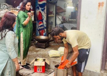 रक्षाबंधन पर मिलावटखोरों पर कसा शिकंजा, 44 किलो मिठाई और खोया नष्ट