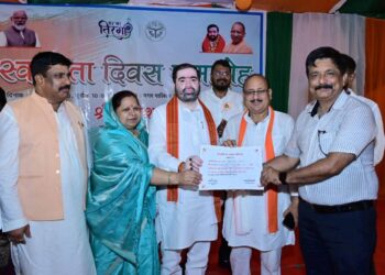 देशभक्ति के रंग में रंगा जिला प्रशासन, सम्मानित किए गए स्वतंत्रता संग्राम सेनानी