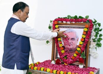 अटल जी का जीवन राष्ट्रहित को समर्पित रहा: उप मुख्यमंत्री केशव प्रसाद मौर्य