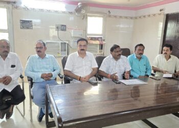 अमरनाथ धाम में सेवा का परचम, बाराबंकी की बर्फानीश्वर समिति को उपराज्यपाल ने दिया सम्मान