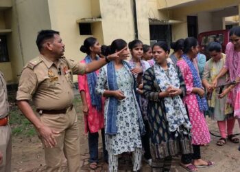 छात्राओं व शिक्षकों को दिया गया अग्नि सुरक्षा प्रशिक्षण