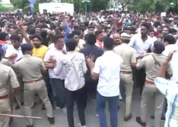 बच्चों को यह क्या हो रहा! स्कूल में छात्र ने चाकू घोंपकर 10वीं के स्टूडेंट की ले ली जान