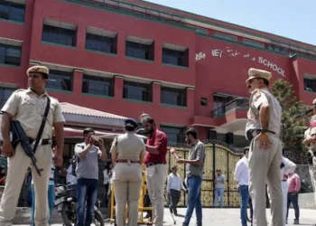 दिल्ली के स्कूलों को फिर मिली बम की धमकी, सुरक्षा एजेंसियां सतर्क