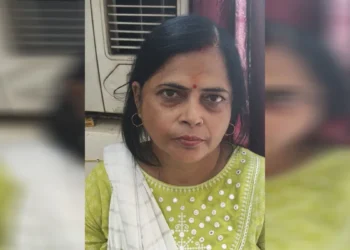 कक्षा में ही 50 हजार रुपये लेते रंगे हाथों गिरफ्तार हुई प्रधानाध्यापिका सरिता वर्मा