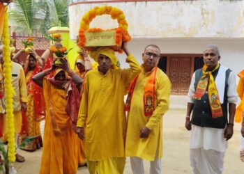 पखरौली में कलश यात्रा से उमड़ा आस्था का सैलाब