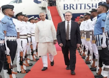 ब्रिटेन के पीएम स्टार्मर दो दिवसीय यात्रा पर भारत पहुंचे, पीएम मोदी ने किया स्वागत