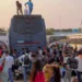 छठ पर 300 अतिरिक्त बसों की व्यवस्था नाकाफी, मुश्किलों में घर पहुंच रहे यात्री