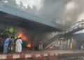 आलमबाग के रेलवे अस्पताल में लगी आग-अग्निशमन की टीम ने चीखते  मरीजों बाहर निकाला