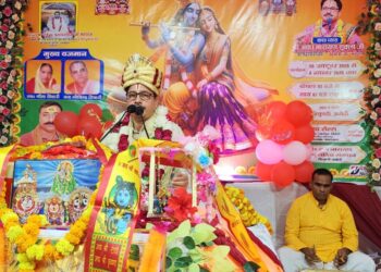 प्रद्युम्न जन्म और सुदामा चरित्र की कथा सुन भाव-विभोर हुए श्रद्धालु