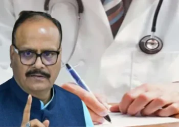 यूपी में कमीशनखोर डॉक्टरों की टोह ले रही सरकार, स्वास्थ्य विभाग ने दी चेतावनी