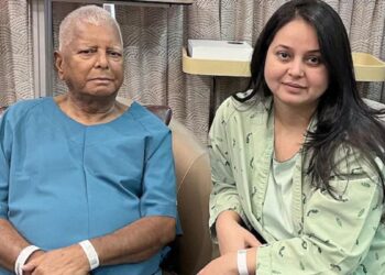 करारी हार के बाद लालू परिवार मे दरार बेटी रोहिणी आचार्य ने की परिवार से नाता तोड़ने की घोषणा