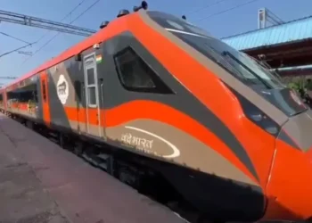 प्रधानमंत्री दिखाएंगे तीन वंदे भारत ट्रेनों को हरी झंडी