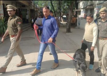 कोर्ट परिसर में सुरक्षा कड़ी, डॉग स्क्वॉड ने की सघन जांच