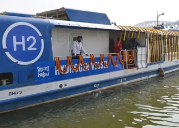 काशी को मिली देश की पहली हाइड्रोजन जलयान की सौगात