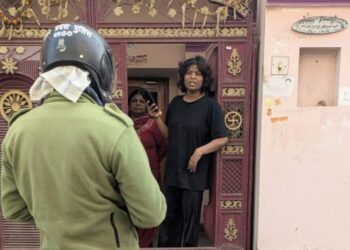 नौकरी जाने से अवसाद ग्रस्त भरत नगर की युवती ने व्यवसायी पर किया चाकू से हमला, पत्रकार ने बचाई जान