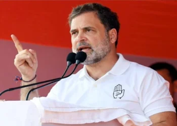 देश में सत्य और असत्य की लड़ाई पर राहुल गांधी का ज़ोरदार बयान