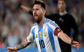 लियानेल मेस्सी के नाम रोशन हुई कोलकाता की रात, फुटबॉलप्रेमियों का सैलाब