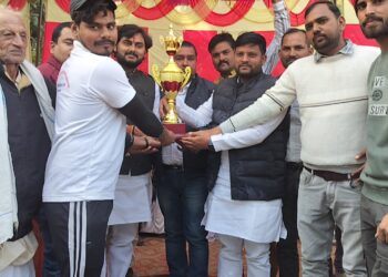 रघईपुर को हराकर नरहरपुर ने जीता फाइनल मुकाबला