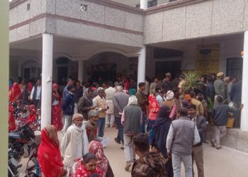 सदर तहसील में वोटरों का मेला, अधूरे अभिलेख पूरे कराने उमड़े नागरिक