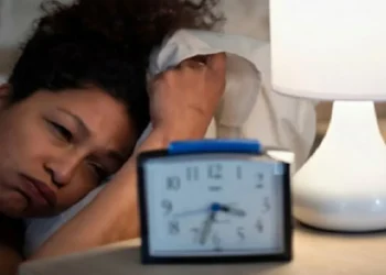 खूबसूरत बाल और त्वचा के लिए महंगे प्रोडक्ट नहीं, पूरी नींद जरूरी