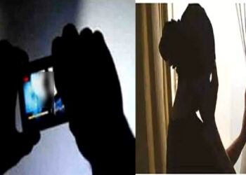 देवर ने नहाते समय बनाया भाभी का वीडियो, अब कर रहा ब्लैकमेल