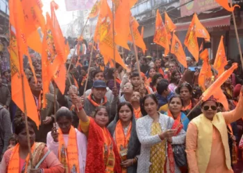 “अयोध्या में रामलला दर्शन के साथ नववर्ष का स्वागत, जुटे लाखों श्रद्धालु “