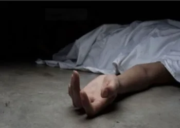 मां के प्रेमी की बेरहमी से हत्या, शव पर पैर रखकर पुलिस का किया इंतज़ार