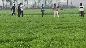 गेहूं के खेत में पॉलिथीन में मिला महिला का कटा हुआ हाथ और पैर, मचा हड़कंप