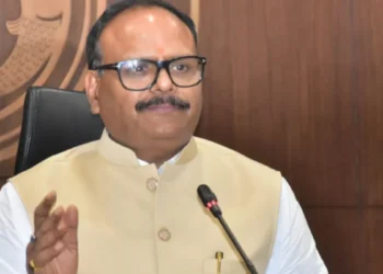 विधान परिषद में गरजे ब्रजेश पाठक, सपा सरकार के कामकाज पर साधा निशाना