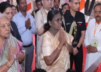 गोवर्धन के दानघाटी मंदिर में राष्ट्रपति द्रौपदी मुर्मू ने की पूजा-अर्चना