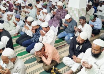 रमजान के आखिरी जुमे पर सुल्तानपुर में उमड़ा जनसैलाब, निकला मदहे सहाबा जुलूस