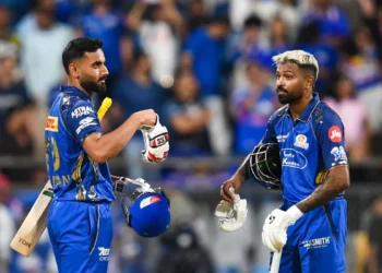 मुंबई इंडियंस की ऐतिहासिक जीत: 221 रन चेज कर केकेआर को छह विकेट से हराया