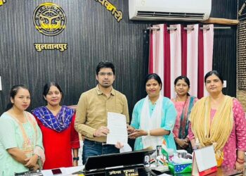 जनगणना ड्यूटी को लेकर महिला शिक्षकों की मांग, बीएसए को सौंपा ज्ञापन