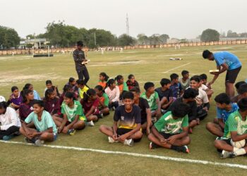 अमेठी में धूमधाम से मनाया गया डॉ. आनंदेश्वर पांडेय का जन्मदिन