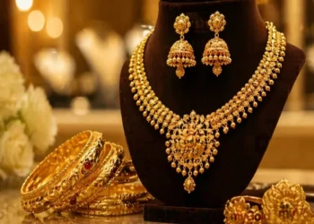 सोने-चांदी में ऐतिहासिक उछाल: ₹1.60 लाख के पार हुआ 24 कैरेट सोना, चांदी ₹2.74 लाख प्रति किलो