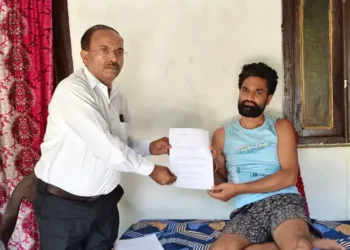 दस दिन बाद समाप्त हुआ आमरण अनशन, प्रशासन ने निष्पक्ष जांच का दिया भरोसा