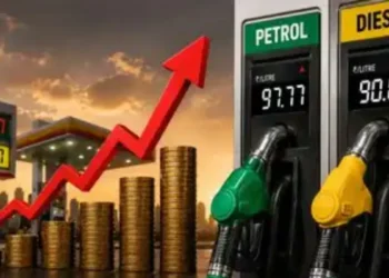 पेट्रोल-डीजल की कीमतों में फिर भारी उछाल, दिल्ली में ₹100 के करीब पहुंचा पेट्रोल
