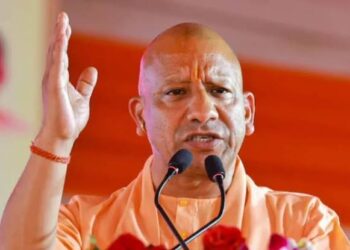 चढ़ावा चोरी विवाद के बीच सीएम योगी का पहला बयान, ‘500 वर्षो का संघर्ष, 15 दिन और देख ले’ चिंता मत करो