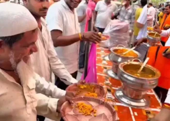 भंडारे में मुस्लिम बुजुर्ग से ‘जय श्रीराम’ के नारे लगवाने का वीडियो वायरल, सोशल मीडिया पर छिड़ी बहस